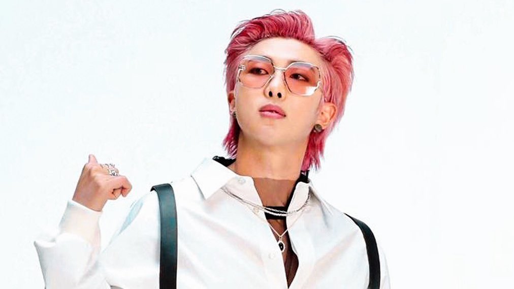EB0YRM's tweet photo. can we talk about how fine this namjoon https://t.co/XZ0lheAu2C