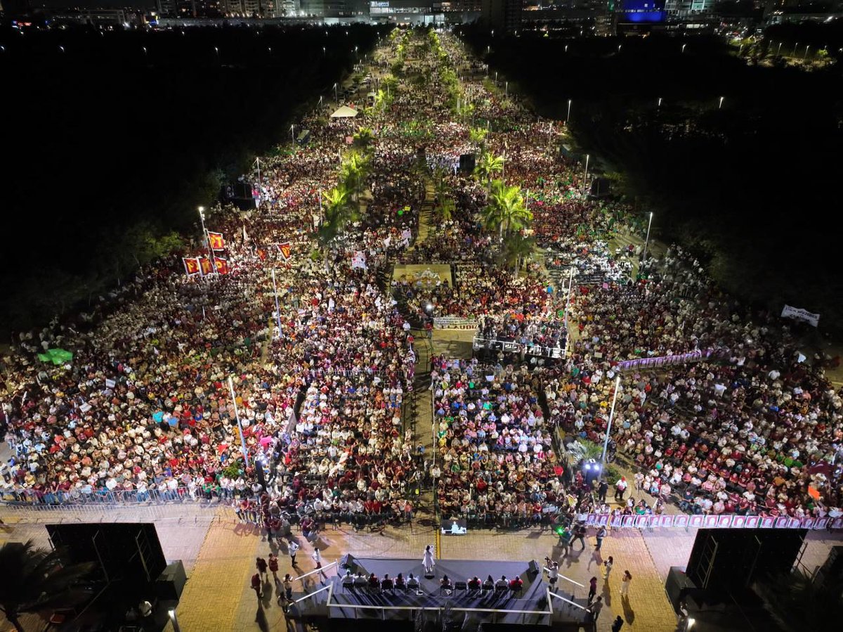 JuanHugoNeza's tweet photo. Nuestra próxima presidenta @Claudiashein tiene experiencia y como jefa de gobierno de la CDMX demostró que se pueden hacer las cosas bien,  de forma honesta,  siempre pensando en el bien común.  Tal como lo expuso durante su visita a #QuintanaRoo. Todo nuestro respaldo para ella #UnidosconClaudia🤲 #UnidosTransformamosMéxico #VotaSoloMorena