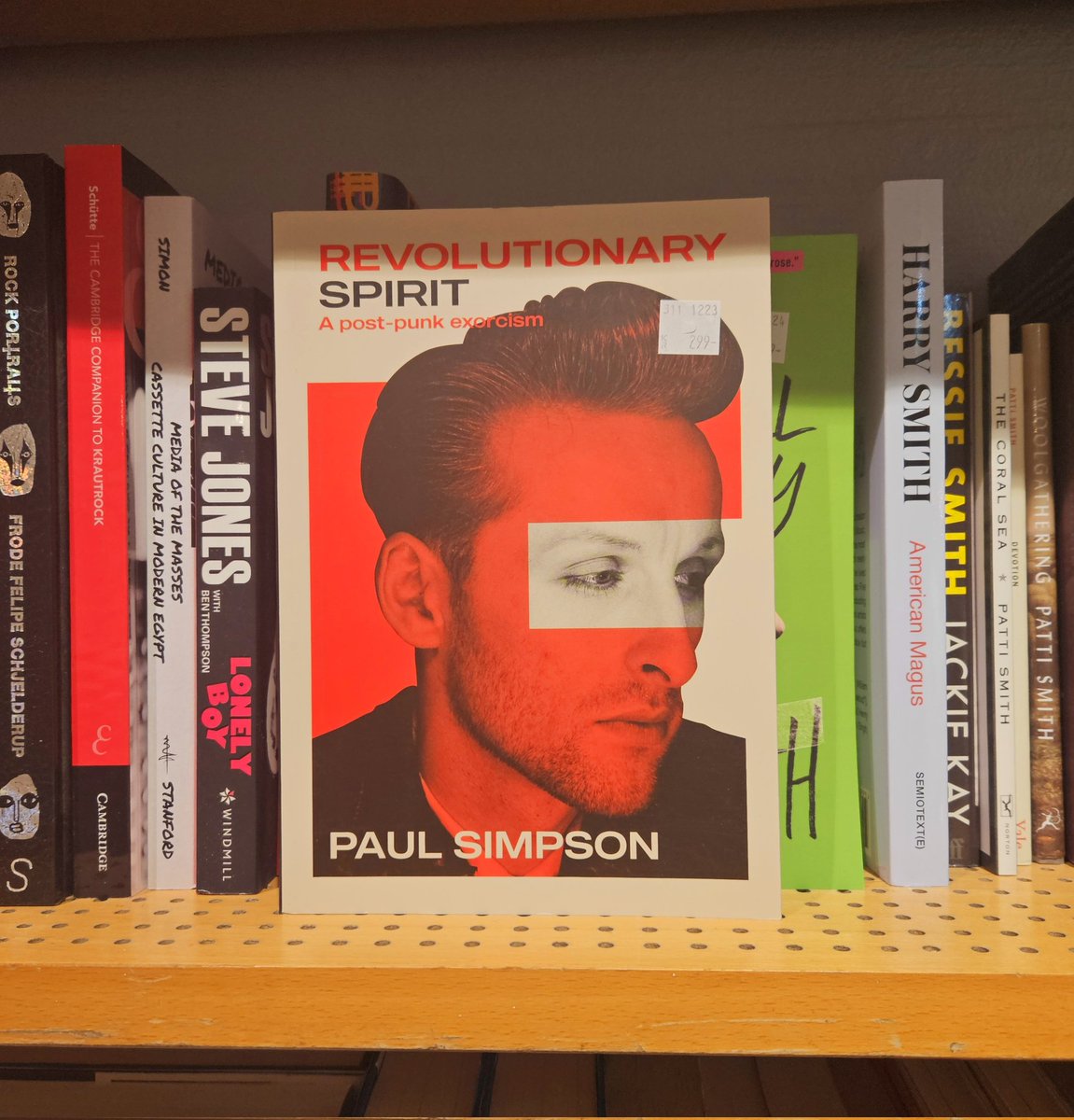 You've arrived in Oslo's coolest independent book shop @MrPaulSimpson1 and I didn't even have to put in a special order to get you here.