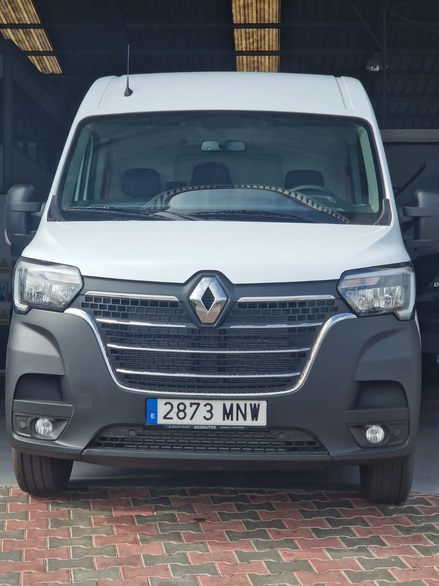 azudautos's tweet photo. Nueva entrega🆕

Celebramos la entrega de esta @renaulttruckses modelo RENAULT MASTER RED - VAN FWD 3T5 E6 - L2H2, un vehículo diseñado con una potencia de 150CV, con un bajo nivel de emisiones y características a bordo de confort. https://t.co/JwR0RU2zpI