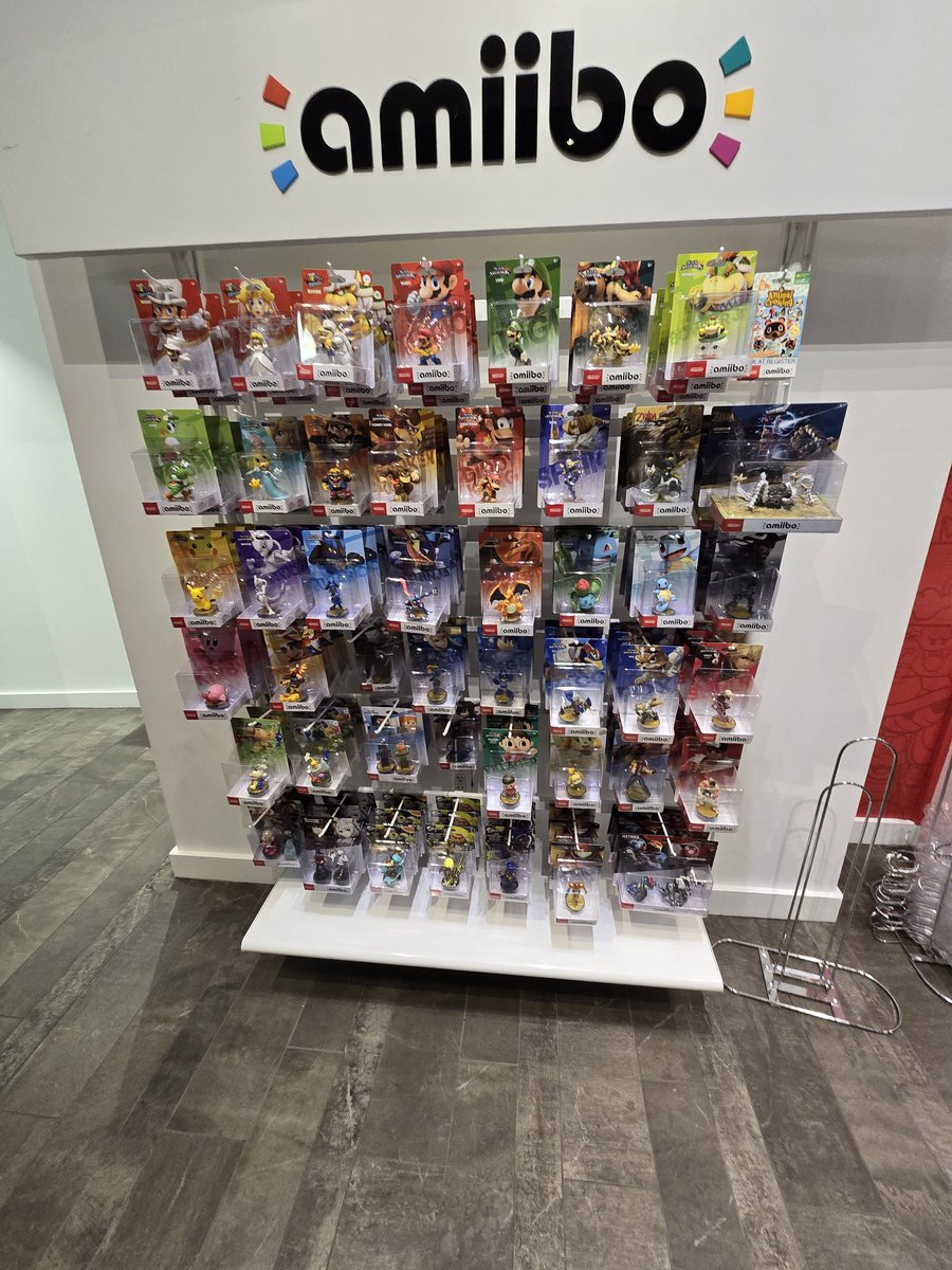 Cronosdemiguel's tweet photo. @AmiiboNews #NintendoNewYork https://t.co/BDuGr6MN0q