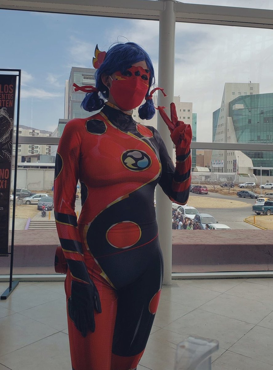 portebonheur31's tweet photo. #TB a uno de mis cosplays fav, cuando todavía estábamos en tiempos pandémicos ♥️🐞
#DragonBug #Miraculous #Ladybug #Cosplay #Cosplayers https://t.co/wH9NSb96ND