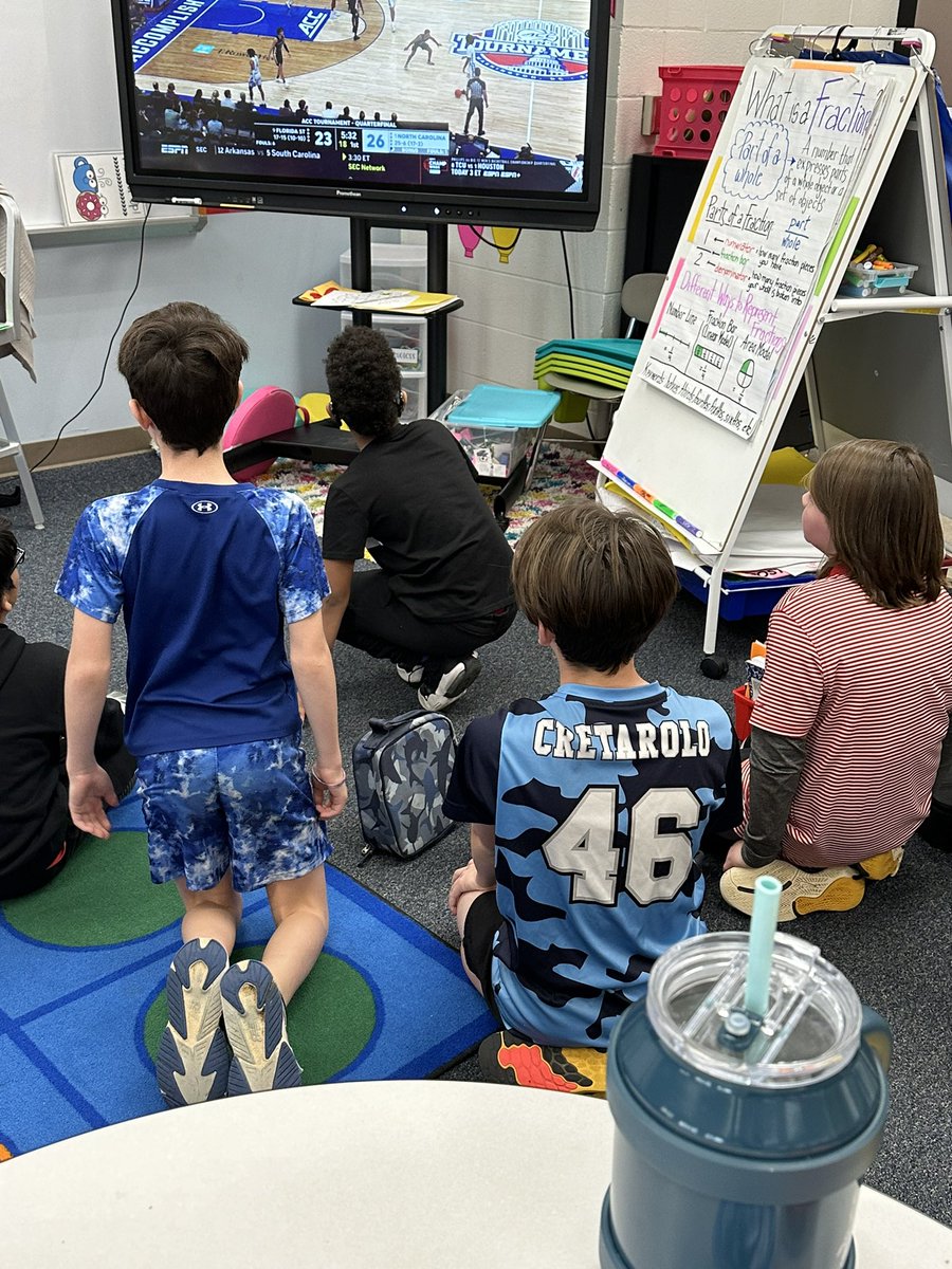 Hodgesfirsties's tweet photo. When the Tarheels are playing during lunch you have a picnic!! #letsgoheels https://t.co/9QiuZQVe2c