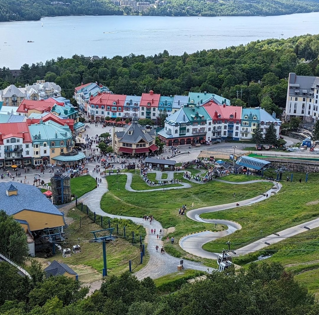 YMCAExchanges's tweet photo. Are you making summer plans? Join SWSE! Here is a #SWSERewind of one of our participants enjoying a hike and ziplining at Mont Tremblant National Park during our last summer exchange. The views from the top were breathtaking. Visit https://t.co/5CL0iDhzF3. https://t.co/Dzl7oKrqQK