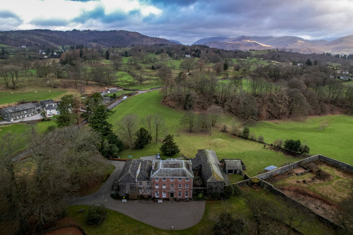 Country House

Sometimes you get to survey a wonderful property 😁

#houses #aerialphotography #dronephotography #naturephotography #landscapephotography #greenspaces #droneinspection #urbanphotography  #cumbriaphotography #lakedistrict #clouds #roofinspection #aerialimagery