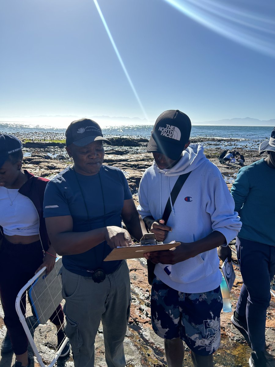 SAEON Egagasini Node hosted a science camp with learners engaging in marine science activities, a rocky shore intertidal study, data analysis & gaining 21st-century skills by coding in Python. @dsigovza @NRF_News