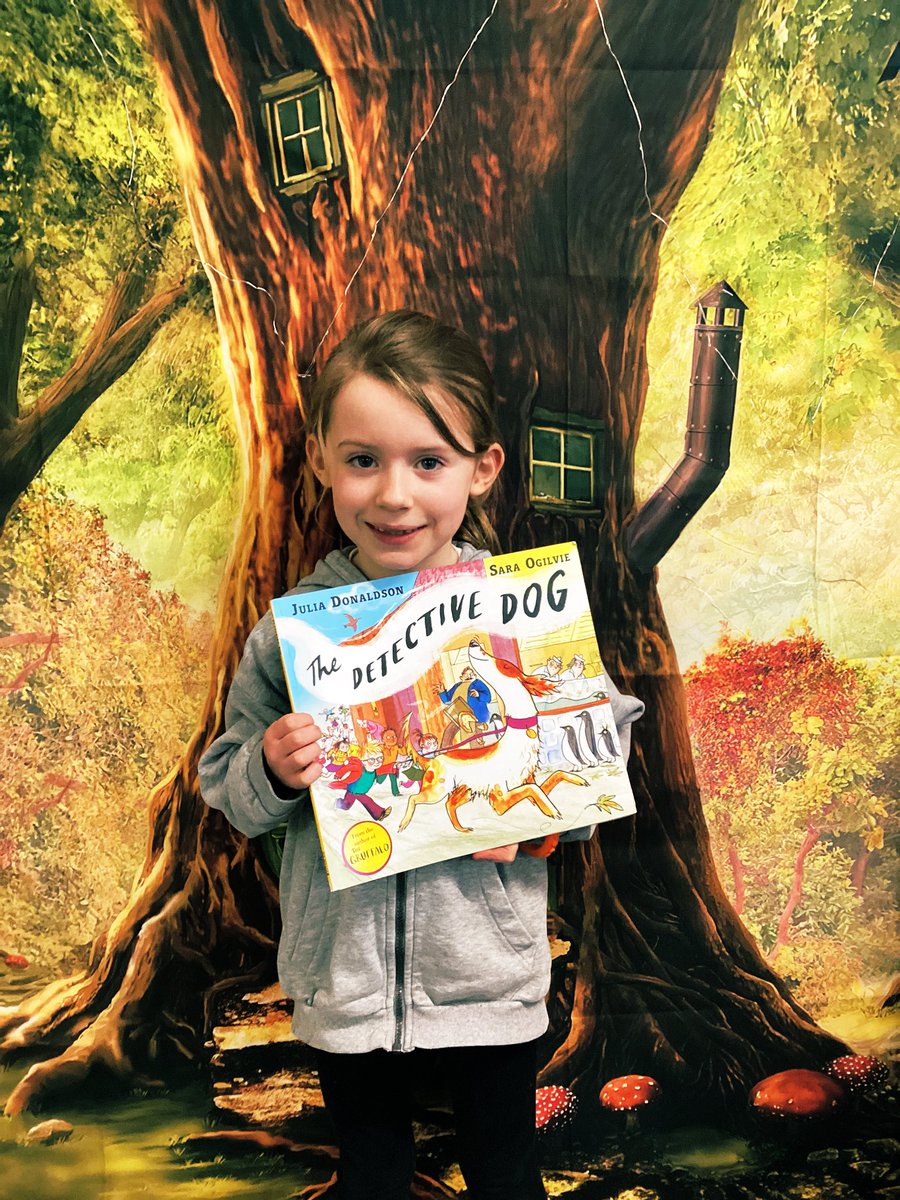 sbps_owls's tweet photo. Our reader of the week uses lovely expression and shows fantastic fluency when reading aloud. Amazing work! #sbpsReader https://t.co/b21fHntwDC