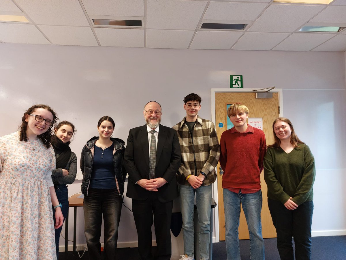 It was wonderful to meet some of the dedicated students of the Sheffield Jewish Society under the outstanding leadership of Talya Masters. The British Jewish community can be exceptionally proud of our students on campuses right around the country in these challenging times!