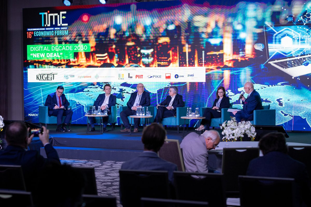 Cellnex Poland tweet media