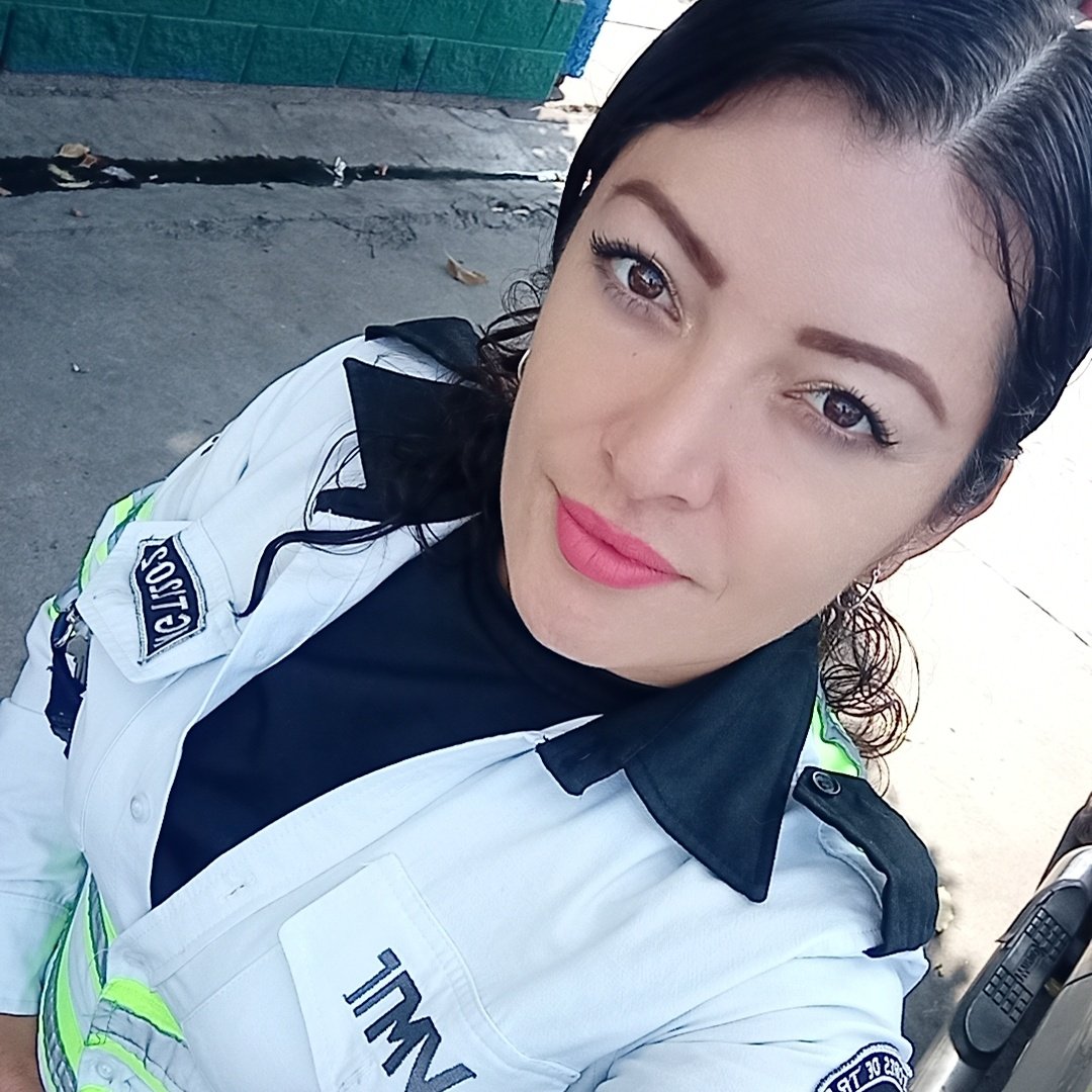 verikis's tweet photo. #NuevaFotoDePerfil.tu tienes el control de tus emociones...🙃 https://t.co/juCu2VUmZe