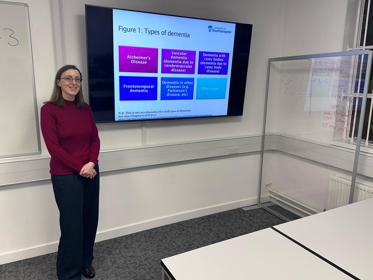 Dr Ros Willis is the Department of Gerontology's #dementia expert. Today she taught our MSc students about the impact of dementia. You can learn from Dr Willis and all our excellent colleagues by joining one of our #Masters programmes tinyurl.com/jh36hwf8