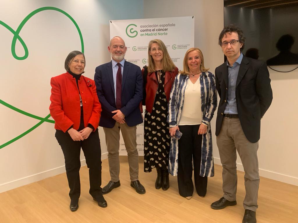 SEOR.es (@seor_esp) on Twitter photo Los Dres. <a href="/Aurora_Roper/">Aurora Rodriguez Perez</a> y <a href="/drjavierserrano/">Dr. Javier Serrano</a> han asisitido a la inauguración del nuevo Espacio Contra el Cáncer <a href="/ContraCancerEs/">Asociación Española Contra el Cáncer</a>, que tiene como objetivo ofrecer servicios gratuitos a los más de 460.000 habitantes de las 56 localidades más cercanas de la zona Norte de la Comunidad Los Dres. <a href="/Aurora_Roper/">Aurora Rodriguez Perez</a> y <a href="/drjavierserrano/">Dr. Javier Serrano</a> han asisitido a la inauguración del nuevo Espacio Contra el Cáncer <a href="/ContraCancerEs/">Asociación Española Contra el Cáncer</a>, que tiene como objetivo ofrecer servicios gratuitos a los más de 460.000 habitantes de las 56 localidades más cercanas de la zona Norte de la Comunidad