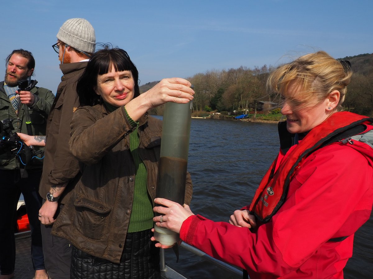 Today is Celebrate Scientists Day! I have learnt so much from @dccmckay <a href="/DrAntoniaLaw/">Antonia Law</a> and @DrTStanton of ⁦ <a href="/sustfuturekeele/">Institute for Sustainable Futures Keele University</a> @keelegce and <a href="/lborouniversity/">Loughborough University</a> over the past few years, and I'm excited about our continuing research into 'natural' fibres at the bottom of Rudyard Lake.
