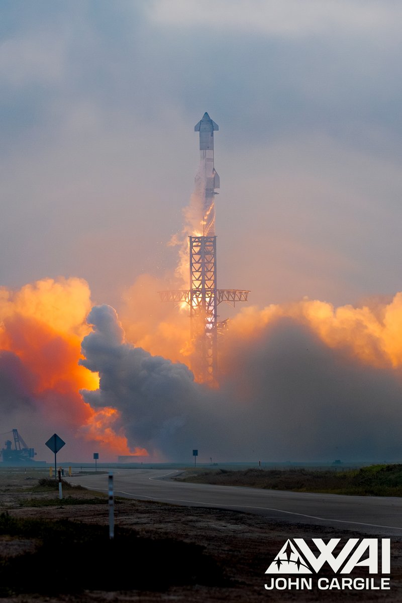 FelixSchlang's tweet photo. SpaceX Starship IFT3!

Here's the first image from @GroundTruthPics and his remote cam setup! 😍

Please give him a follow! He is still heavily underrated on X! Thank you, John! It's an honor to be working with you! ❤️ https://t.co/bVwgeB5usF