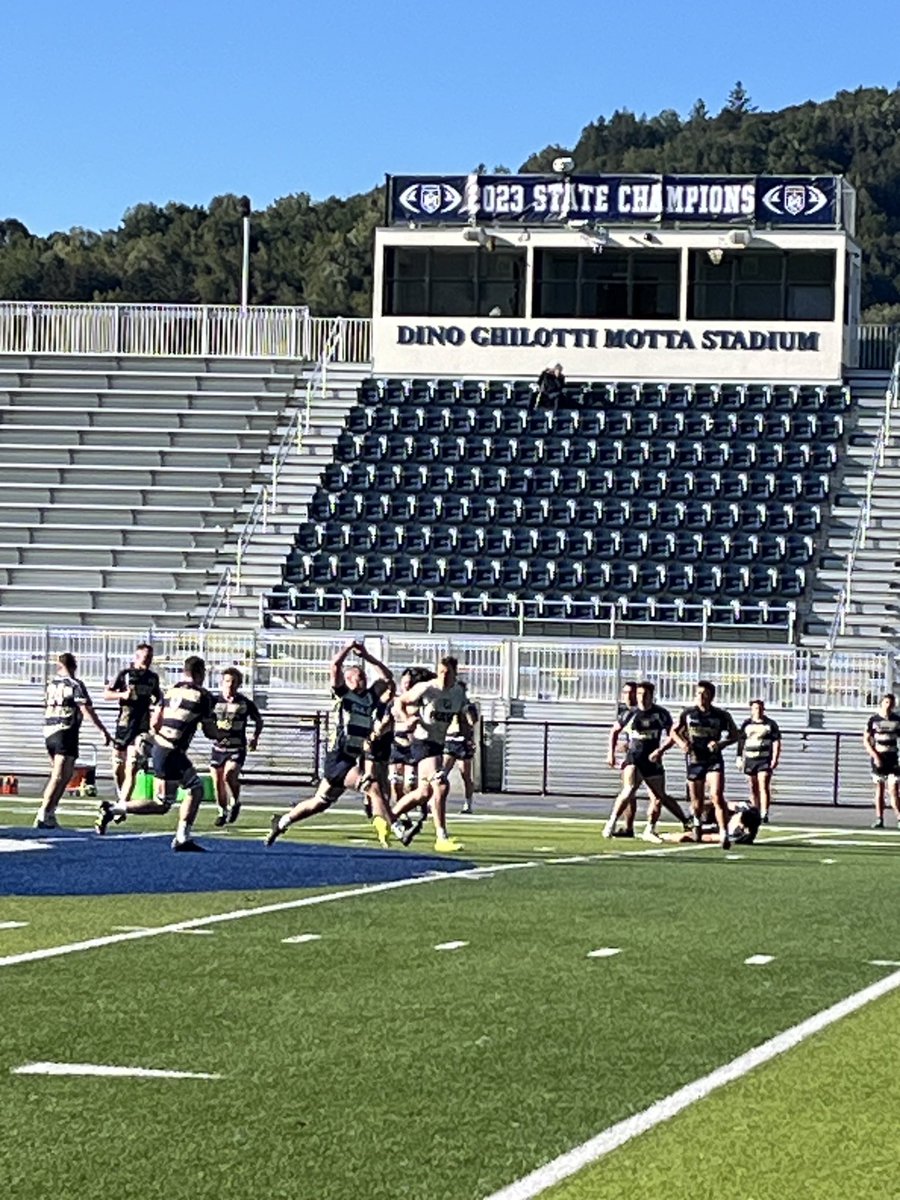 ⁦@USNavy⁩ Rugby Team here on campus practicing this week and look ready to roll. #SemperFortis