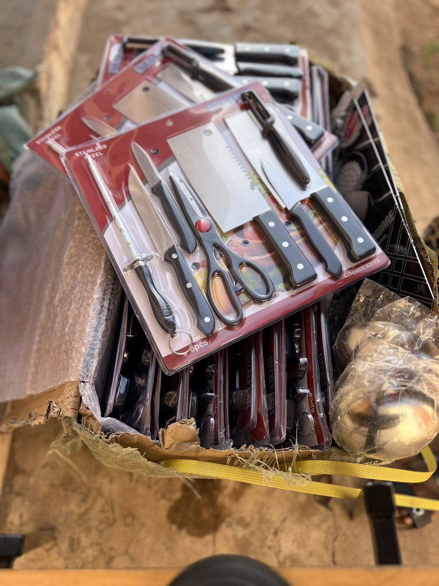 Wrapped__'s tweet photo. Our 8 pcs Stainless Steel kitchen knives are finally here for just D550

Doesn’t rust or wares off!! 
Contact: 7414009 https://t.co/EHCcb6bfmC