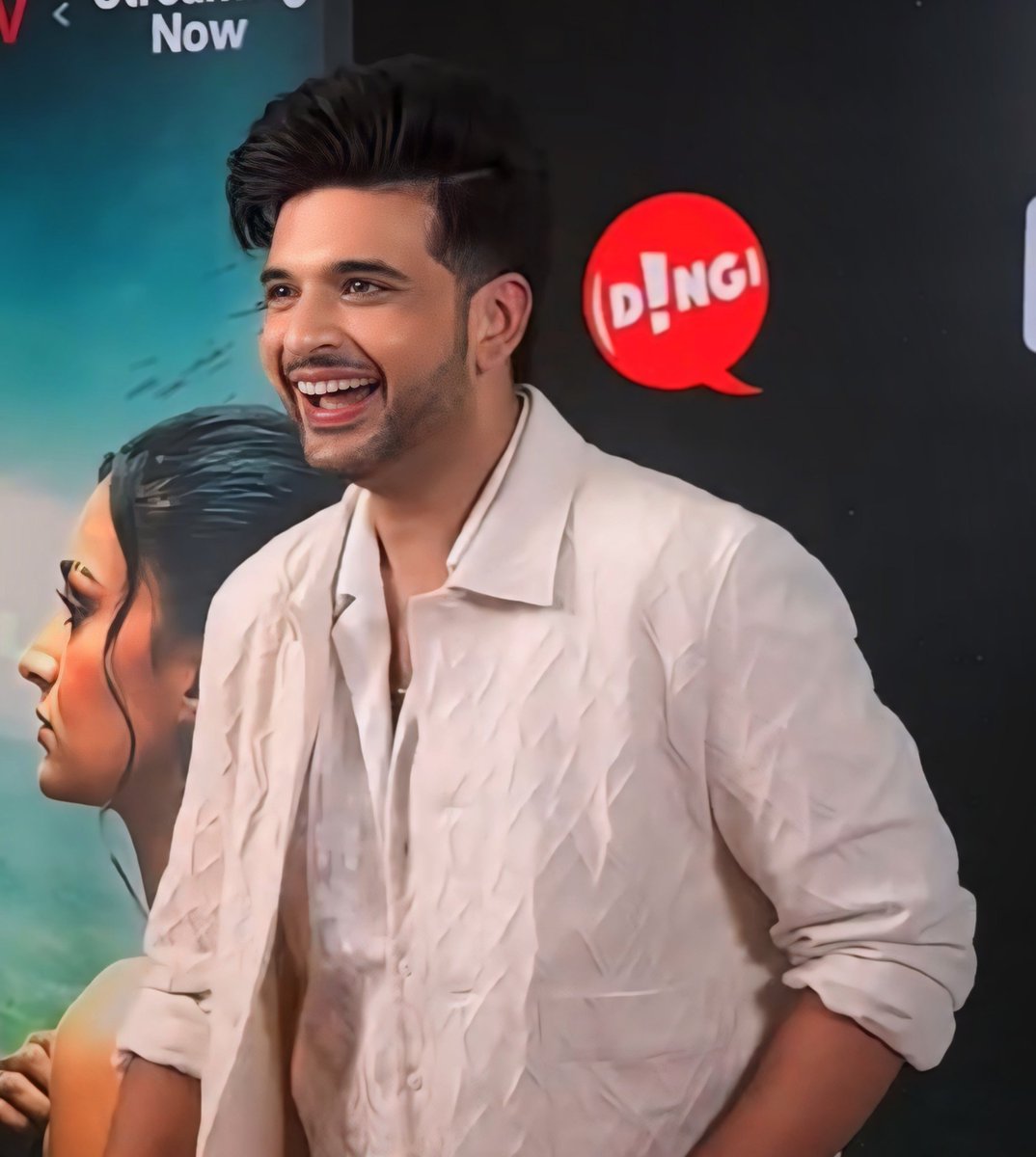nikitha_478's tweet photo. Whoever styled him for the promotions 🤌🏻🤌🏻🤌🏻
He is looking soo cool and younger in all these outfits 

@kkundrra hottie kkundrra 😘😘
#karankundrra #LoveAdhura https://t.co/1m4mKuVwiy