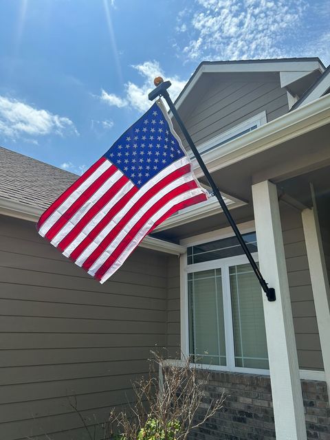 Spring is upon us, and so are our discounts! Save your hard-earned money with our site-wide Spring Sale, featuring up to 50% off residential flagpole kits!

Servicefirstproducts.com