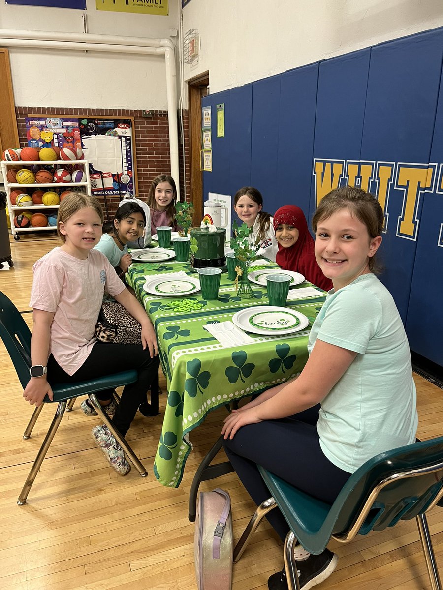 Congrats to this group of 3rd grade students who sat at the VIP table at lunch today! Fatima won the Jaguar Jackpot raffle and invited 5 of her friends to join her. Positive expectations in kindness were achieved this month. Keep spreading your kindness! #dg58pride #dg58learns