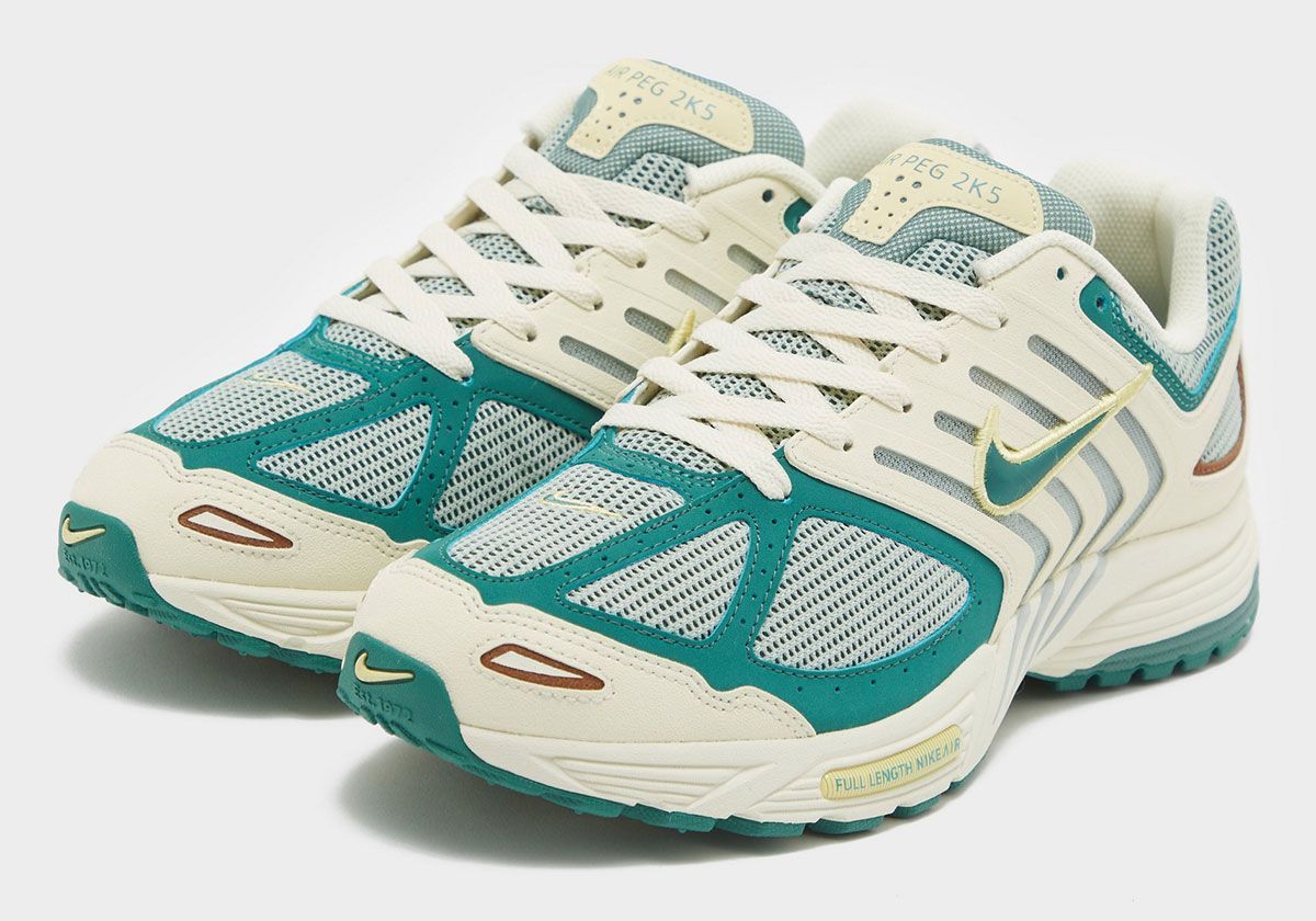 SneakerNews's tweet photo. Nike Air Pegasus 2K5 🌊 
"Coconut Milk/Bicoastal"
Releasing Summer 2024

More details here ⬇️ 
>> https://t.co/rYsWhL3ZTw https://t.co/zPZIKdJ8L0