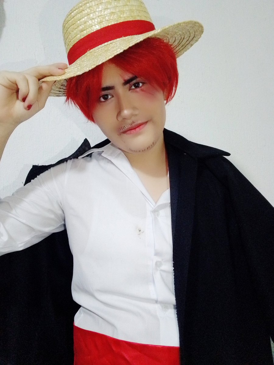 bonniefacia00's tweet photo. No dude en sacar a Shanks, el pelirrojo ❤️ 

#onepiece   #shanks #shankscosplay  #cossplay #photo  #red https://t.co/MFkIMU8Cca