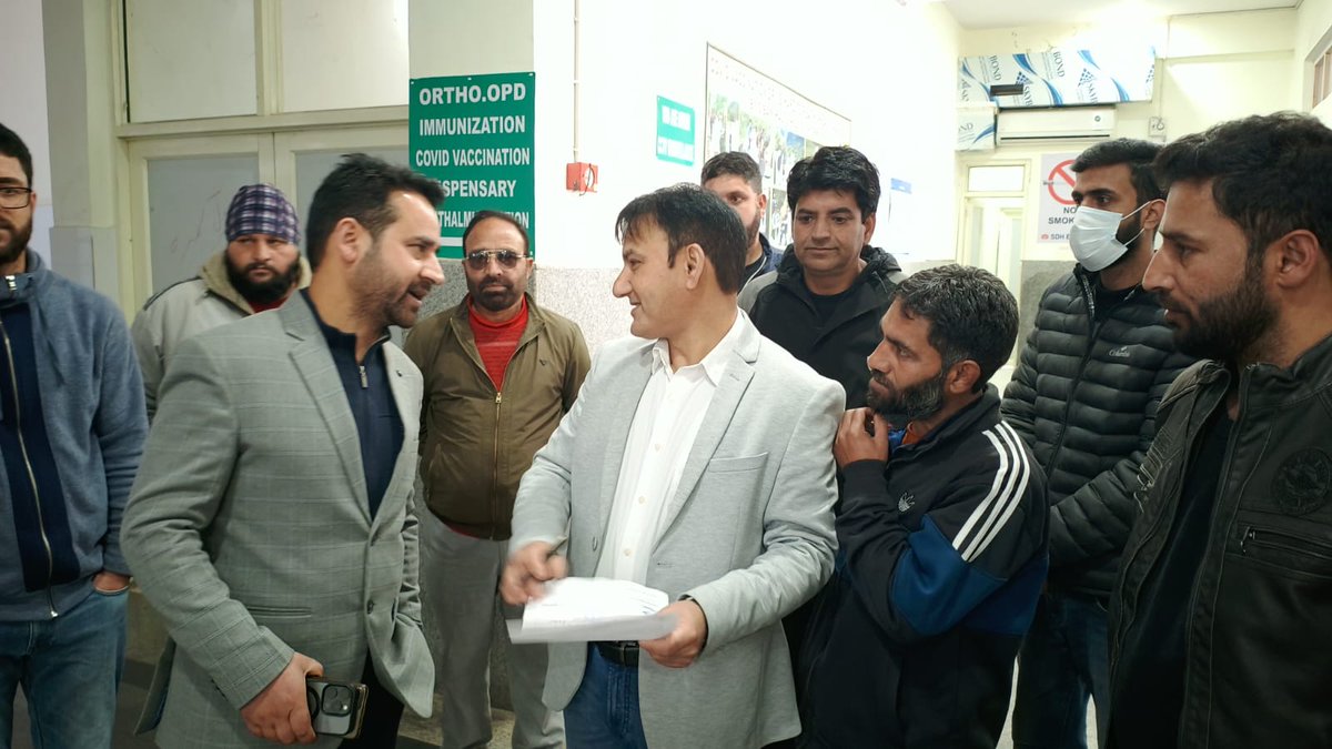 SDMBanihal's tweet photo. SDM Banihal inaugurated Ayushman Bava camp at SDH Banihal. More than 700 patients took benefit of this free medical camp including free medicines, free testing, free USG and many more.
@OfficeOfLGJandK @Rameshkumarias @dcramban @diprjk @BanihalSub https://t.co/Gz8vBLgfEk