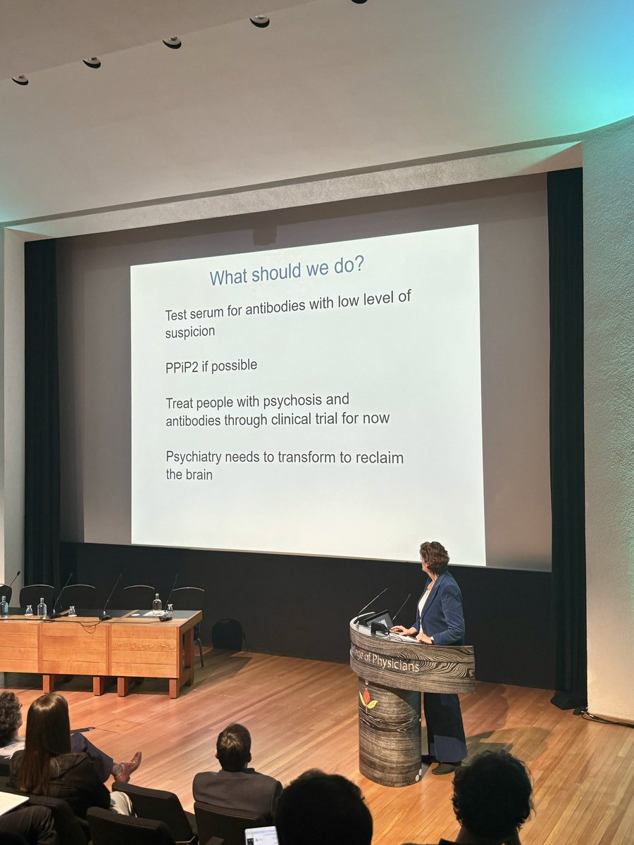 Brilliant and inspiring talk on autoimmune encephalitis and autoimmune psychosis, prompting very lively debate. Particularly enjoyed the line “psychiatry needs to transform to reclaim the brain” 🧠 Thank you @BLennox4 @SINAPPS_group @The_BNPA #BNPA2024