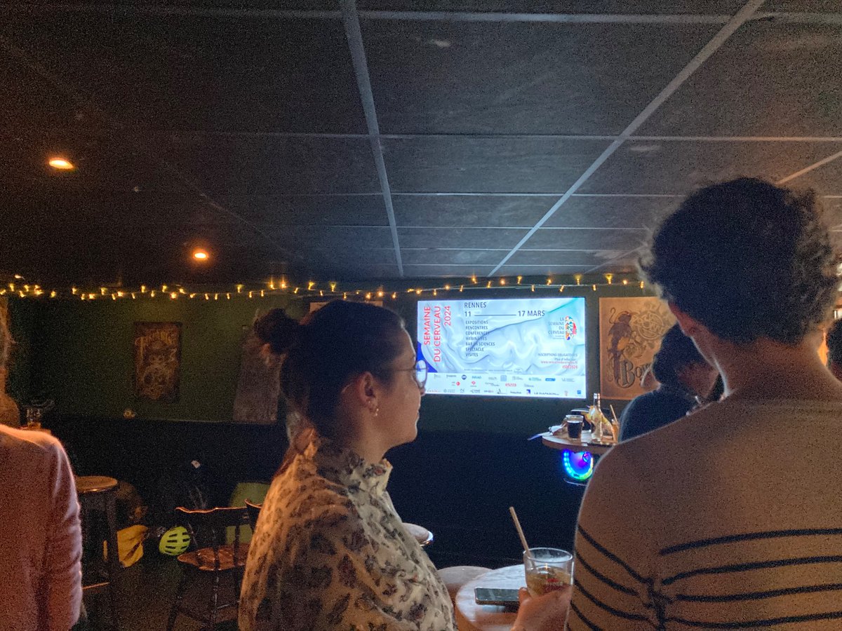 SemCerveau35's tweet photo. Début du Quiz “à la découverte de la recherche en imagerie cérébrale 🧠” avec l’équipe @empenn_lab au bar La Nouba !
Bonne chance à tous les participant(e)s 🍀 #SDC2024 https://t.co/LX3p4hfcgi