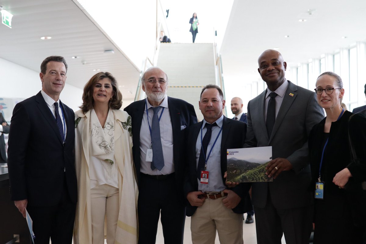 EmbColAustria's tweet photo. Lanzamiento de “Antioquia”☕️🦋
El nuevo café de la marca francesa #Malongo.
Un caso de éxito del desarrollo alternativo en Colombia.
Cultivado en Ituango, es un café que ejemplifica la vocación de industrialización de las políticas del cambio. https://t.co/KSVRy40Lbo