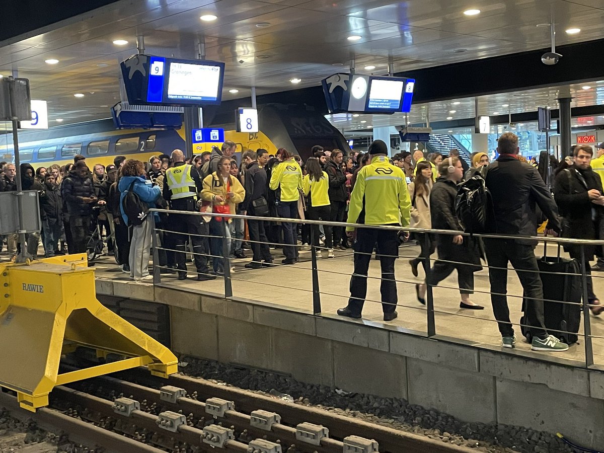 Noël van Veen tweet media