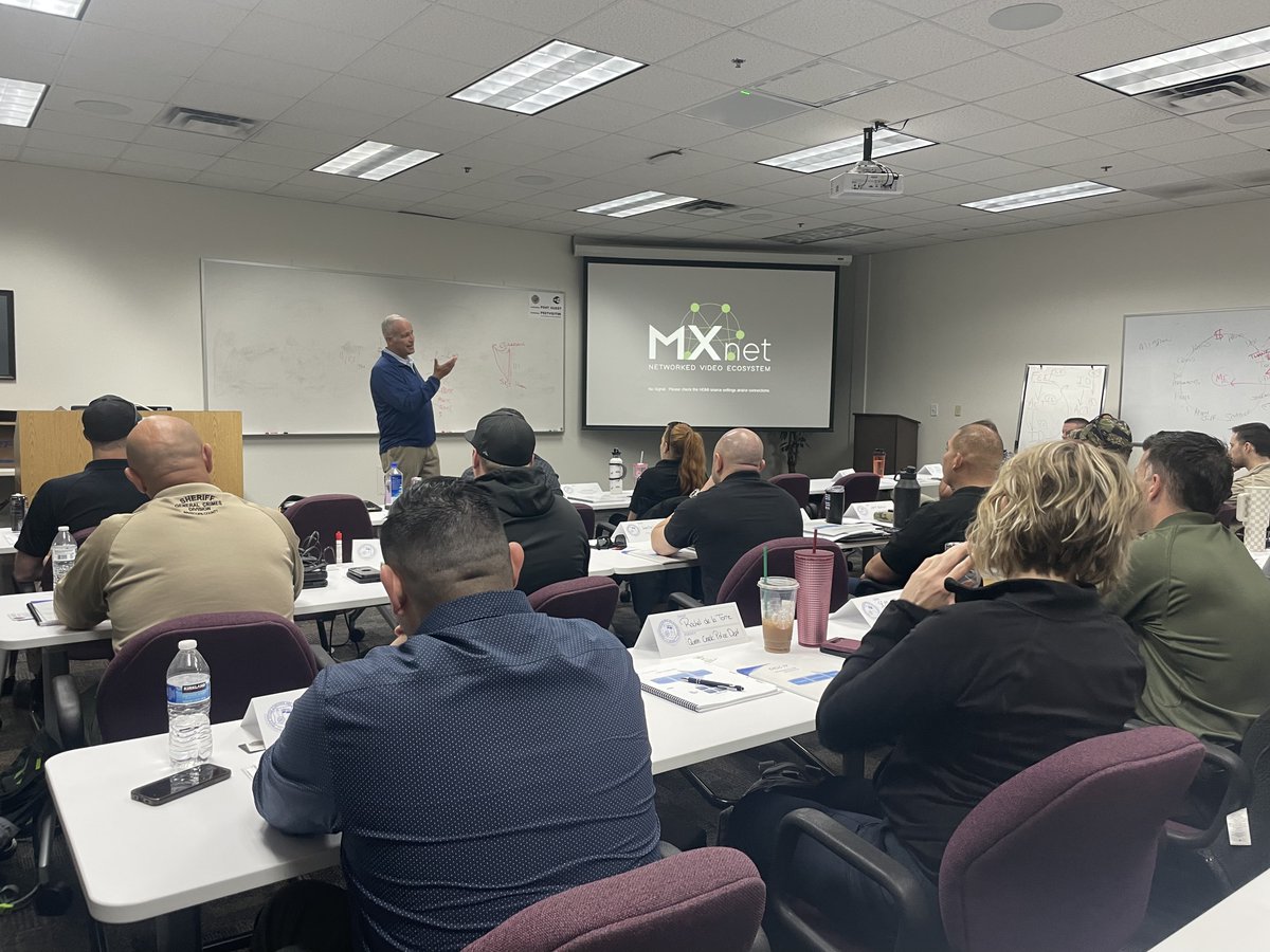 azpostgov's tweet photo. Congratulations to the 28 graduates of the AZPOST sponsored Front Line Leadership. AZPOST is proud to be a multijurisdictional partner in shaping the future leaders of law enforcement. Never stop learning! https://t.co/GpE1pnTC6s