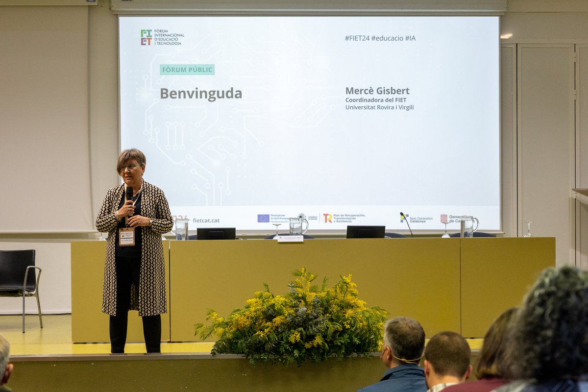 Mercè Gisbert, coordinadora del #FIET24 ha donat la benvinguda al Fòrum Públic a tota la comunitat educativa que ha gaudit durant el dia d'avui de diverses sessions sobre la transformació digital de l'#educació #IA

#tecnologia #digital #PlanDeRecuperación #NextGenerationEU