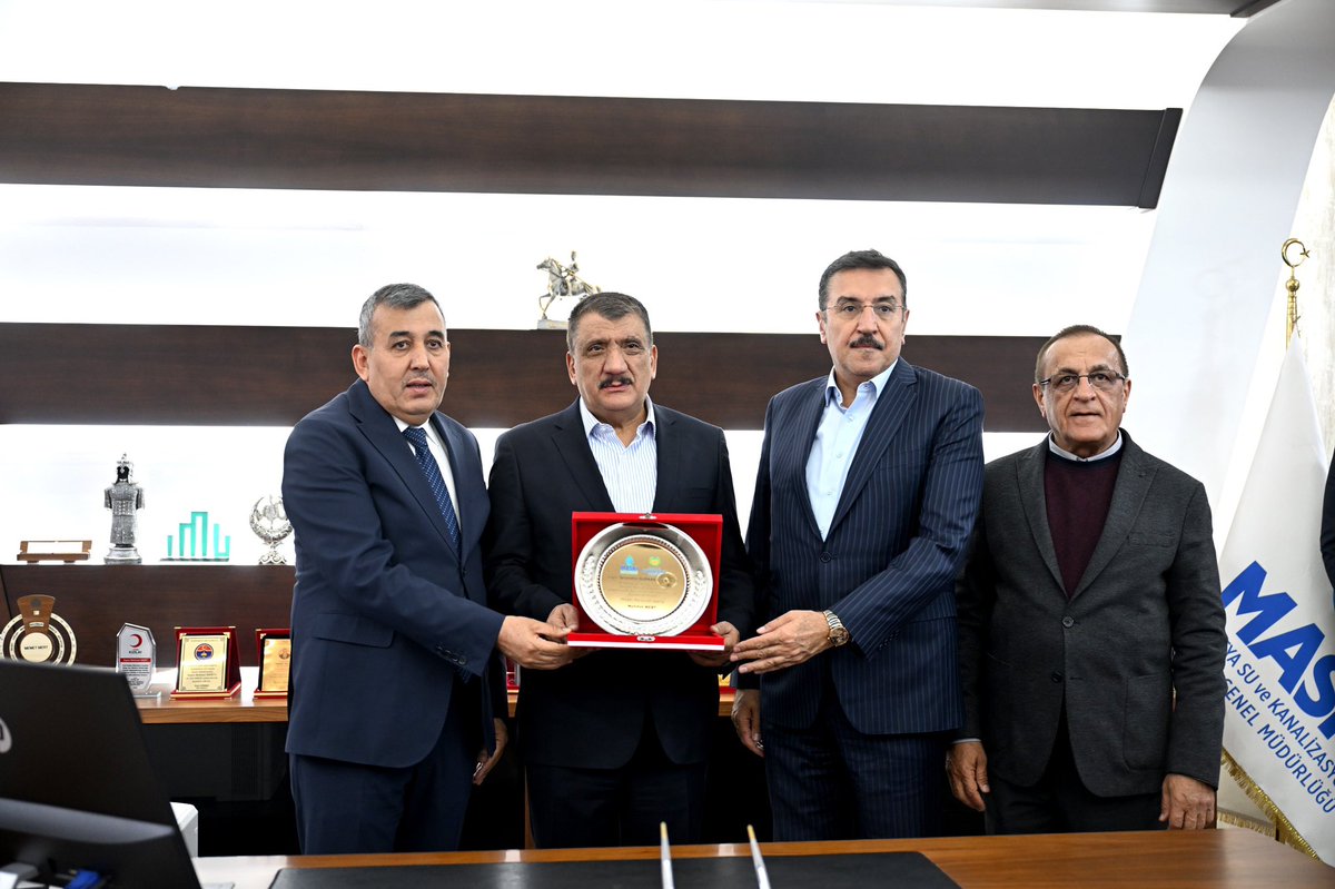 selahattingrkn's tweet photo. MASKİ Genel Müdürlüğümüzde kıymetli yol arkadaşlarımızla iftarda bir araya geldik. https://t.co/cO6QvU5Hb5