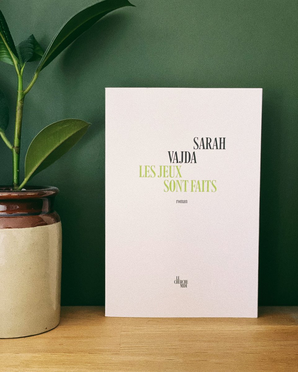 Un gouvernement vient de décider qu’après l’âge de 68 ans, l’euthanasie serait obligatoire. Mesure d’économie. Parvenue à cette limite légale, Mireille décide de fuir. Dans son road trip, elle croise la route de Davia, une adolescente fascinée par la liberté de son aînée. 🚗