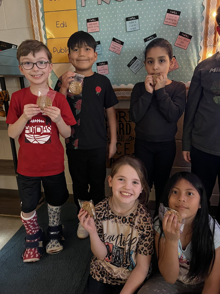 Mrs. Brown in 2nd Grade tweet media