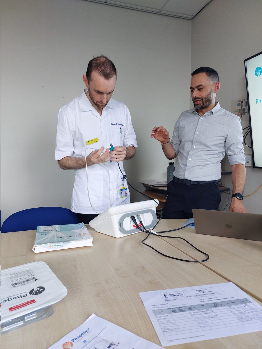 Today, some of the SLT team completed training in pharyngeal electrical stimulation delivery, with the aim of increasing our recruitment to the @PhEAST_Trial. Such a great training session and can't wait to get started 🌟