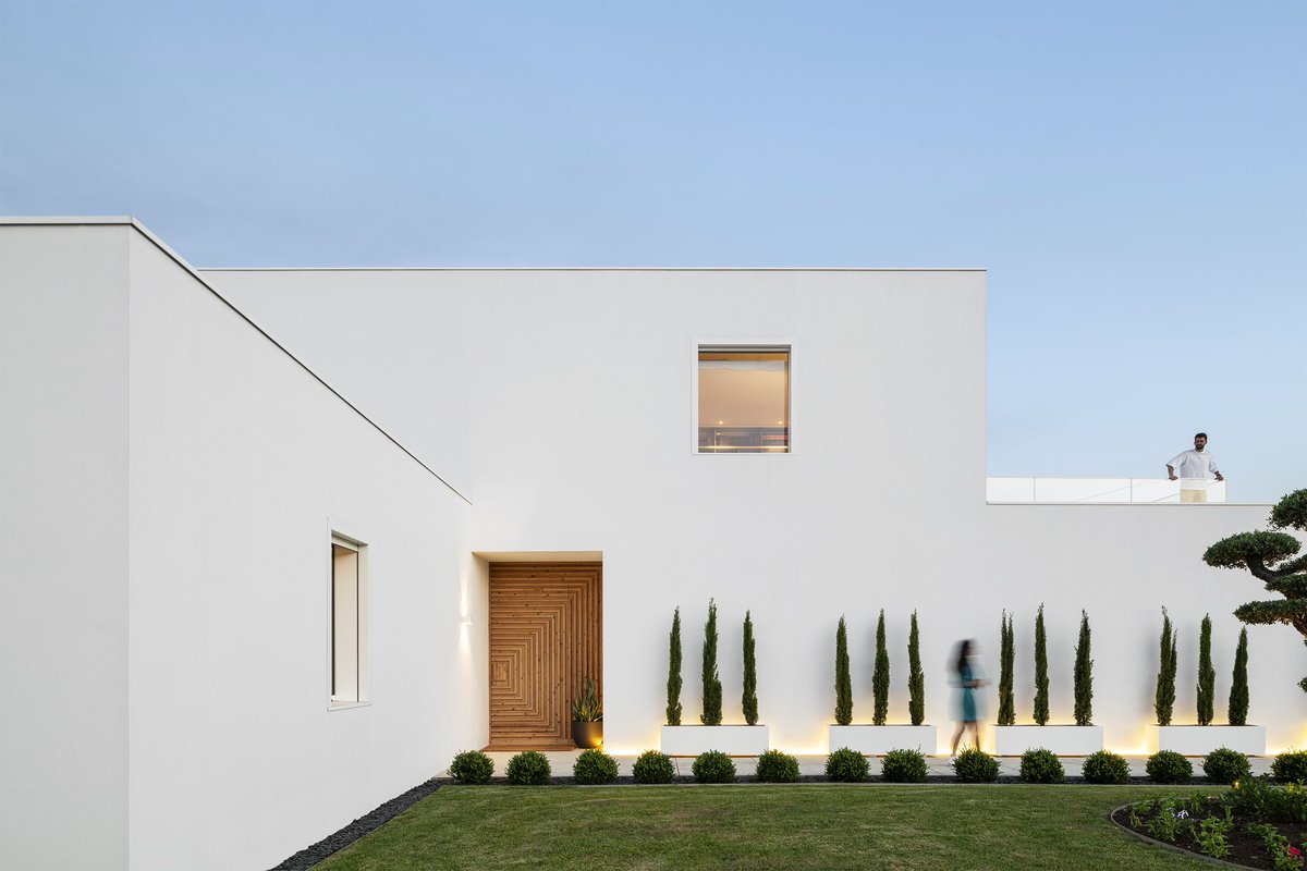 Arqenblanco's tweet photo. Casas en Valongo - FelixARQS
Imagen: Pedro Machado
________________________________
#felixarqs #pedromachado #valongo #portugal #arquitecturaportuguesa #arquitecturaportugal #arquitecturaenblanco #arquitectura #proyecto #archdaily #architectureinwhite #whitearchitecture https://t.co/dRf1HTPBso