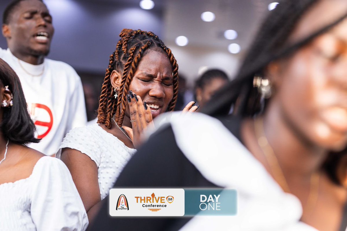 theamplified01's tweet photo. 🎶 
You are here 
In this place 
And we worship and adore 
Your Holy name
🎶

#thriveconference 
#thriveconference2.0
#theamplifiedchurch 
#theoutpouringofgrace https://t.co/pKCab0XnyO