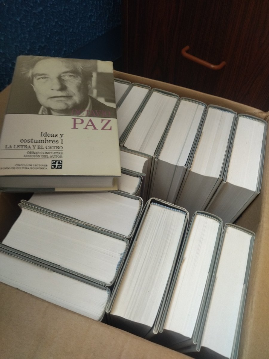 fefa85's tweet photo. @zona_arcadia Hola. tengo las obras completas de Octavio Paz, en excelente estado. Estoy interesada en venderlas. ¿Pudiera ayudarme? https://t.co/rkx49SbgzG