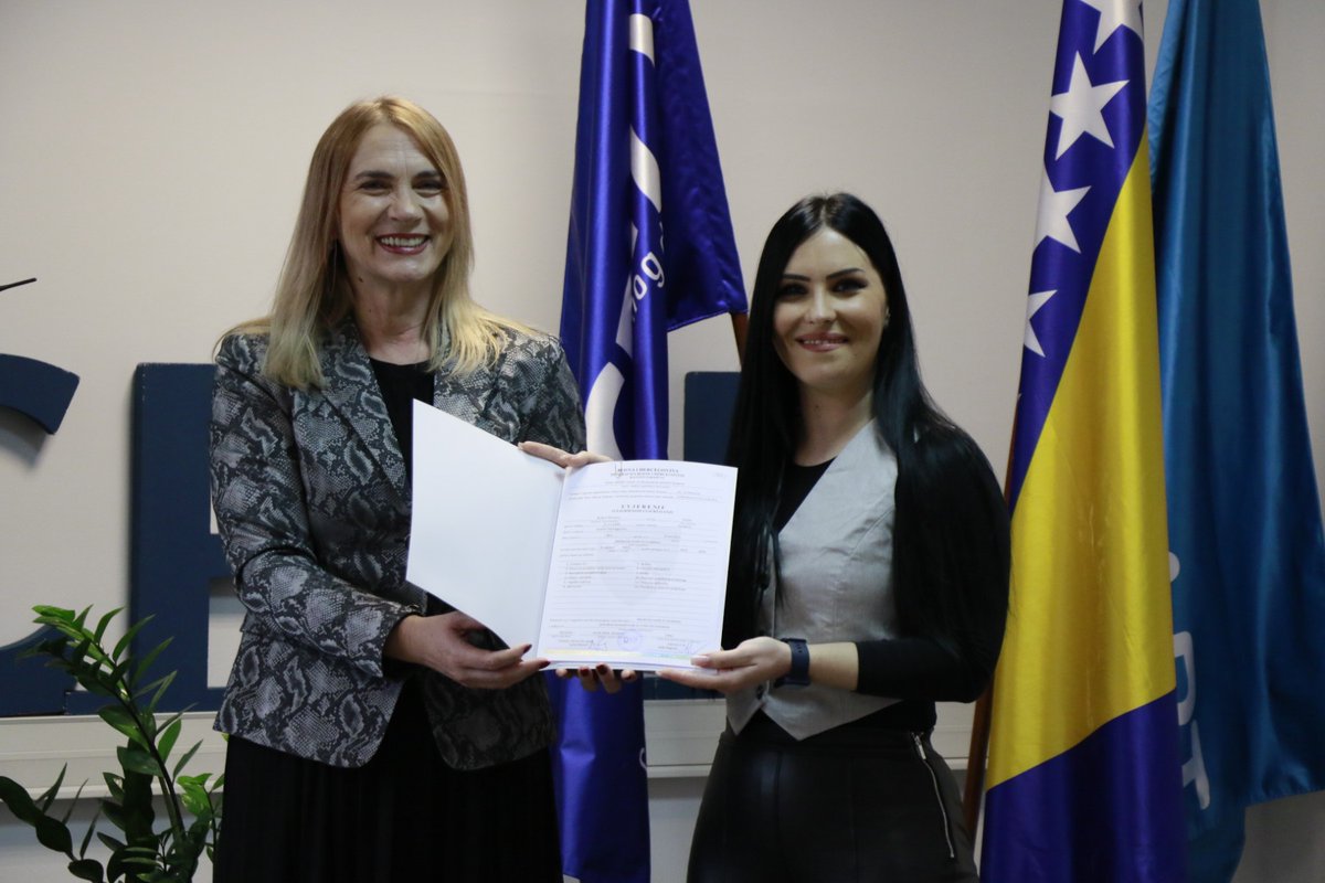 dzenana_bulbul's tweet image. Kruna Akademije za izradu EU projekata👑
Sretna i ponosna na svoj uspjeh, uz divnu ekipu💫🌟 
#EUprojects #ProudGraduate #TeamSupport #CPCD #challenges