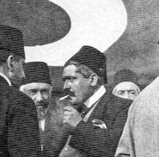 “Yatakta ölmek nasip olmayacak. Ziyanı yok, varsın vursunlar. Vatan, benim ölümümle bir şey kaybedecek değildir.”

Talat Paşa'nın vefat yıldönümü sebebiyle saygı, sevgi ve özlemle anıyoruz!

Bir Talat gider, bin Talat gelir!