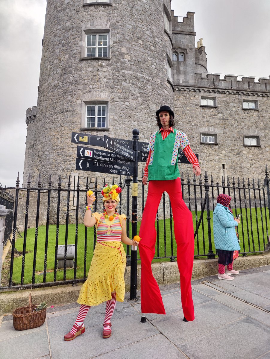 This time last year we were bringing the joy of circus to @stpatrickskk ☘️ We can't wait for this year's weekend of fun with Fruity n' Dishy and Out of The Blue! stpatricksfestivalkilkenny.com #stpatricksfestival #stpatricksfestivalkilkenny #stpatricksday #stpaddysday #circuswithpurpose