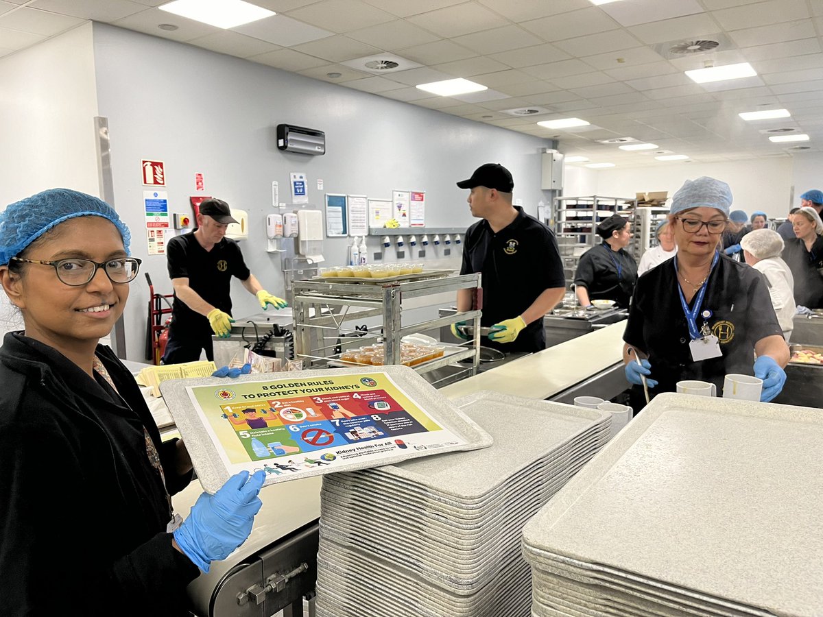 Mariagreene8's tweet image. All our patients in @Beaumont_Dublin received some lunch time information about #KidneyHealthForAll #WorldKidneyDay2024 by our canteen staff #8goldenrules @nettybutler @IrishKidneyAs