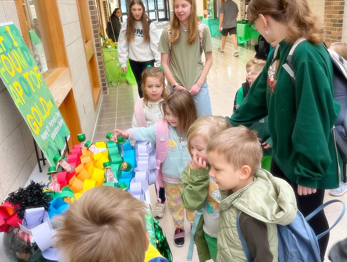 Sara Consdorf tweet media