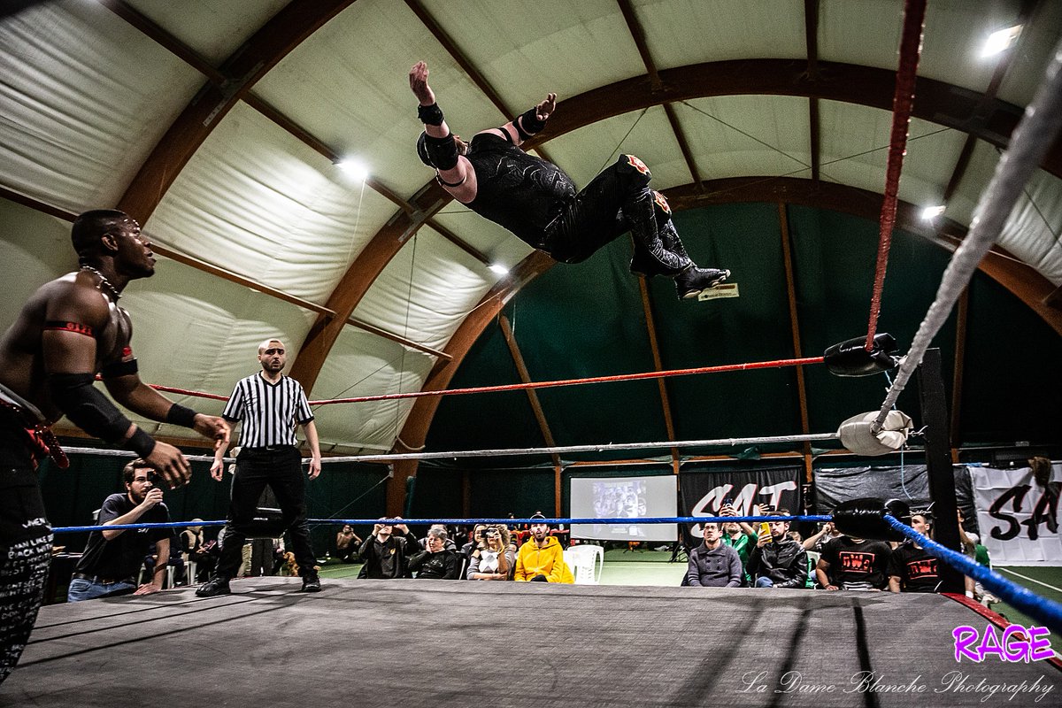 SAJWrestling's tweet photo. 🎬 ACTION, POWER AND SPEED!

 🏆 In a 3 way with totally different wrestlers we saw practically everything! 

 ▶️ Who emerged victorious from this 3-way with a title shot up for grabs?  Find out on Vimeo! https://t.co/WSXauabw4R