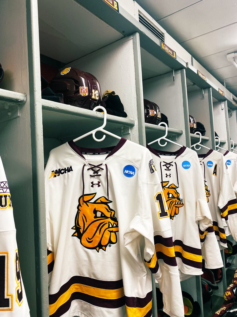 @UMDWHockey is ready to go for our NCAA Regional Game tonight against UConn in Columbus, OH. #BulldogCountry