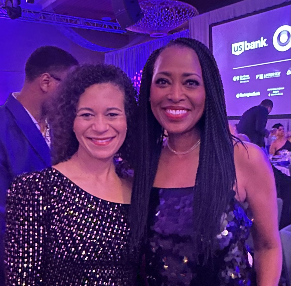 Congrats to the brilliant Laysha Ward! Laysha received inaugural Celebrating The Sistas @celebratingthesistas *ICON AWARD*. What makes @LayshaWard so legendary & magnetic is her ability to inspire, comfort & motivate. Thank you for the invite to witness you receiving this honor!