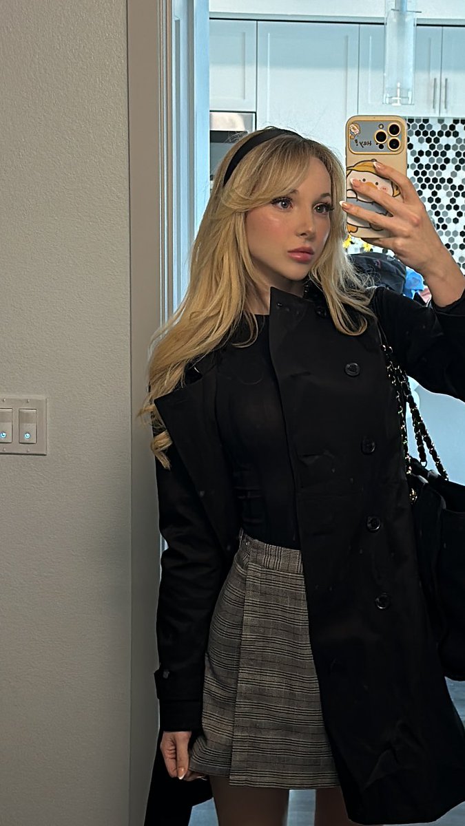 natali3levin's tweet photo. Feeling a little dolly 🥰 https://t.co/PfHigurbMr