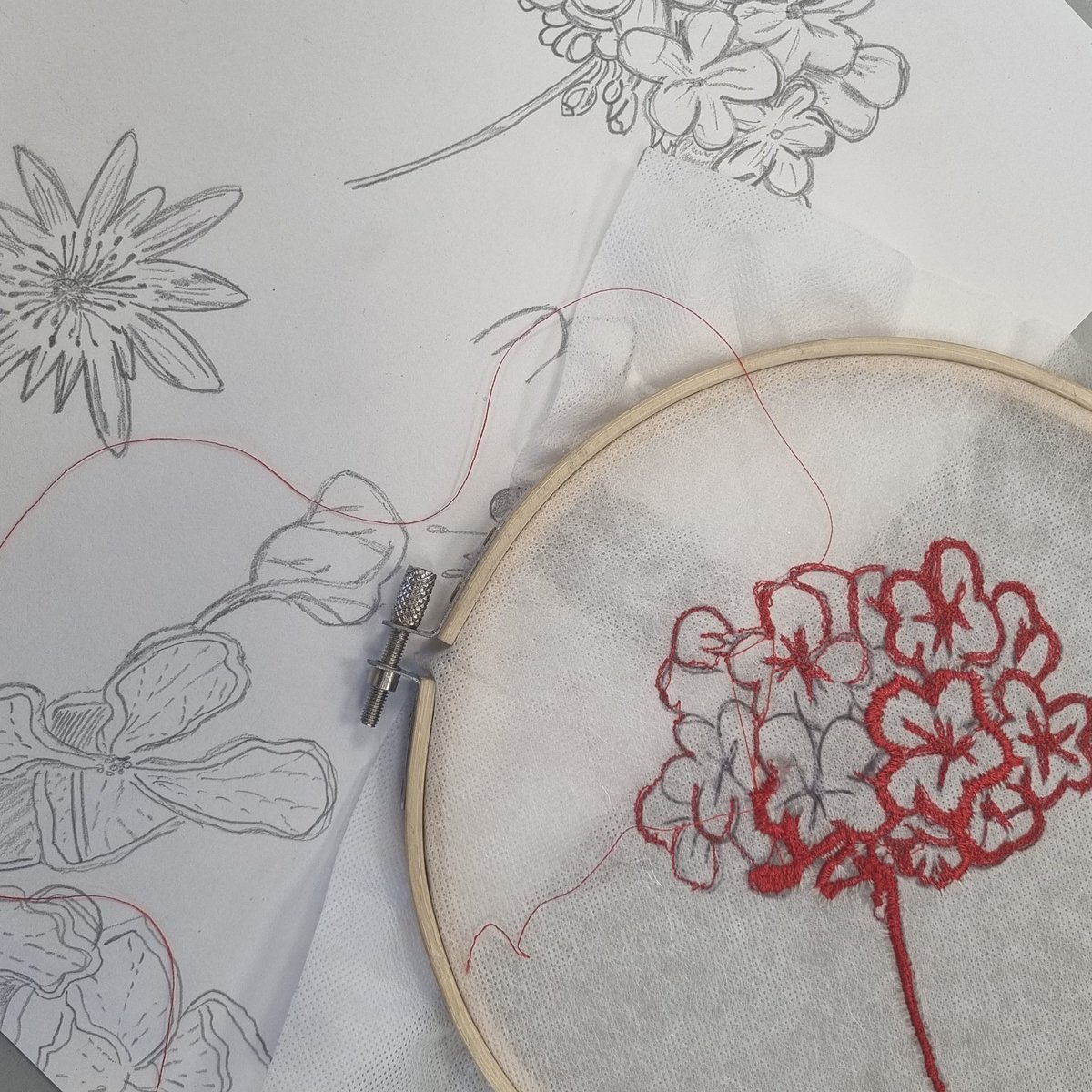 Lovely 'drawing with thread' sample created by Stephanie Y10 Art Textiles.

#textiles #freemotionembroidery #sewing #nature #gcse #y10students #inspirecreateshare #ambitiousandproud #chiswick
@chiswickschool