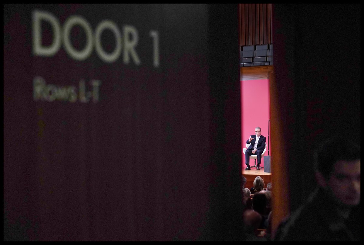 Photo du Jour: Labour leader @Keir_Starmer at the Labour Creatives Conference in London where he announced Labour's plan for the arts, culture, and creative industries. By Stefan Rousseau/PA